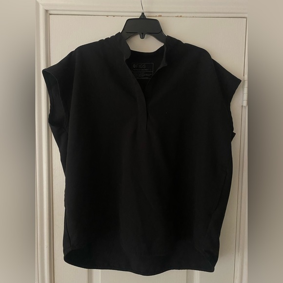 FIGS Rafaela Scrub Top Size Large - three available! - Picture 4 of 5